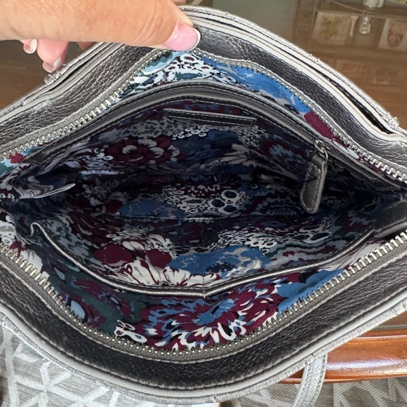 Vera Bradley Metallic Silver Quilted Leather Crossbody Shoulder Bag Purse - Picture 10 of 13